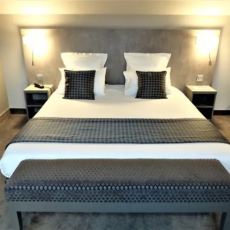 Saint Daniel فندق Péruwelz