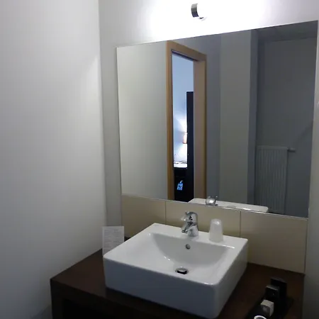 فندق Saint Daniel Péruwelz