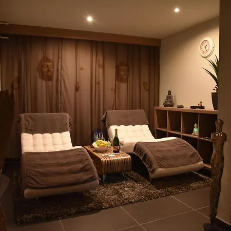 Saint Daniel فندق Péruwelz