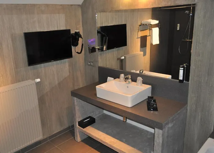 Saint Daniel Hotel Péruwelz